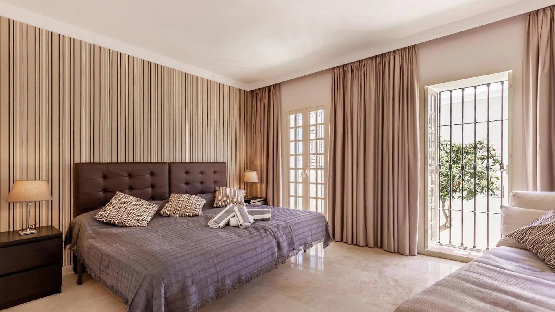 Aloha Pueblo With Sea Views Apartment Marbella