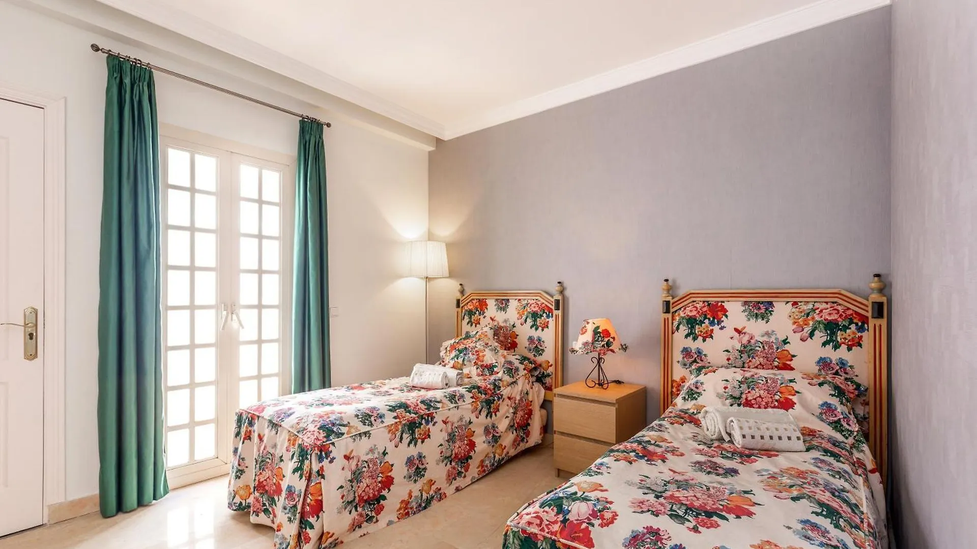 Aloha Pueblo With Sea Views Daire Marbella