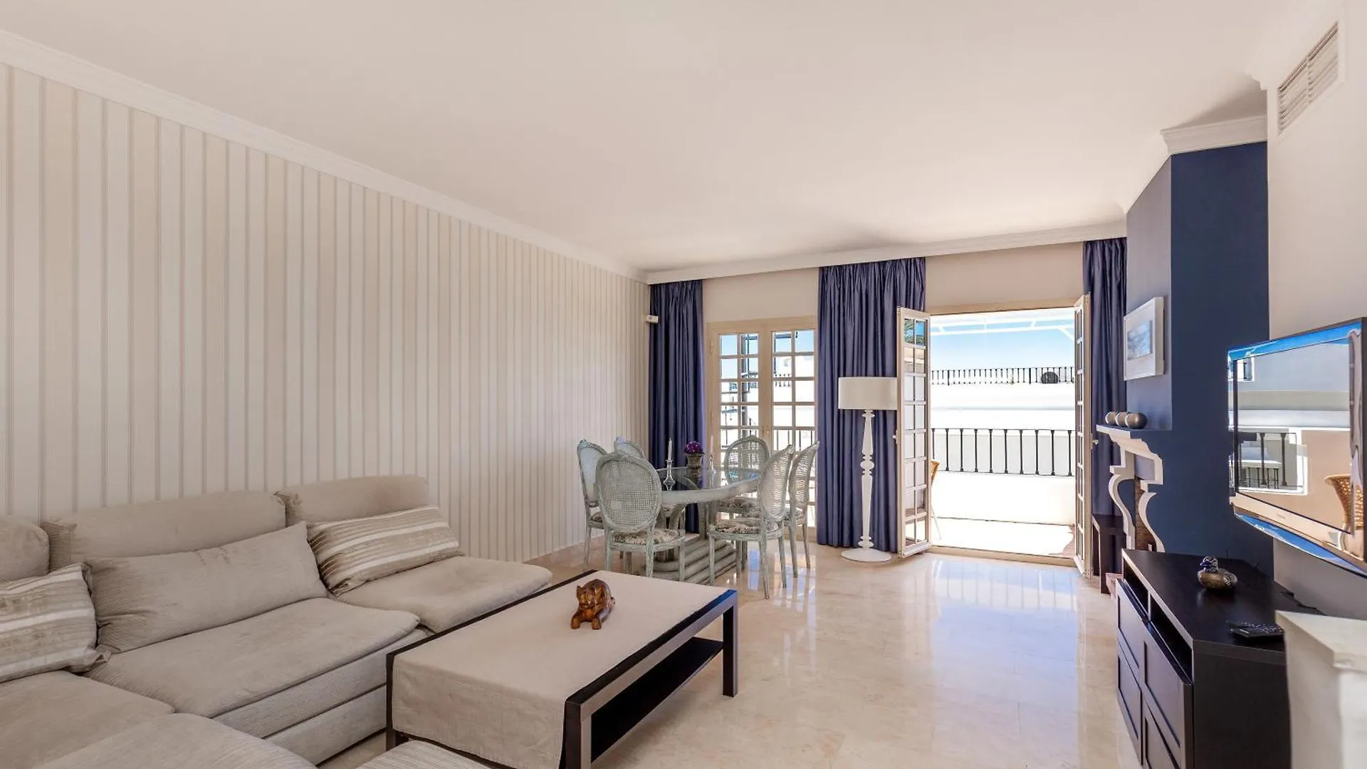 Aloha Pueblo With Sea Views Daire Marbella İspanya